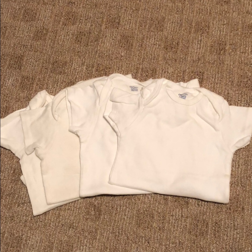4pk White Onesies -24mo; fit small
